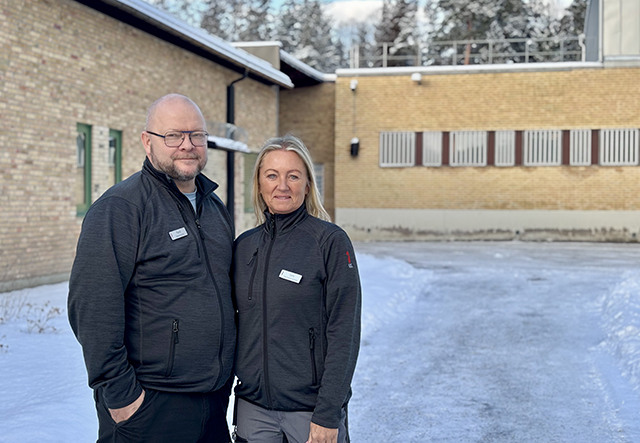 Lena Gahnström, säkerhetssamordnare på Tysslinge, tillsammans med kollegan Patrik Liljehammar, operativ ledare.